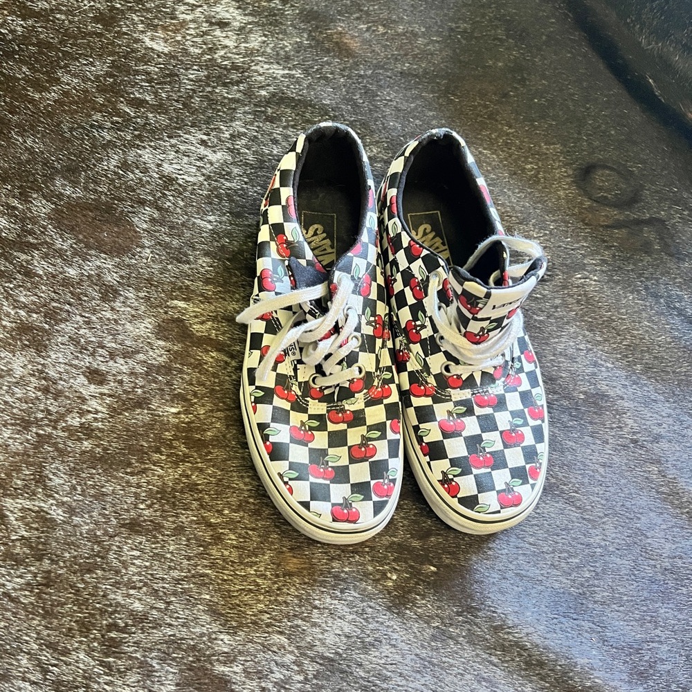 Vans Black and White Sneakers Iconic Skate Design